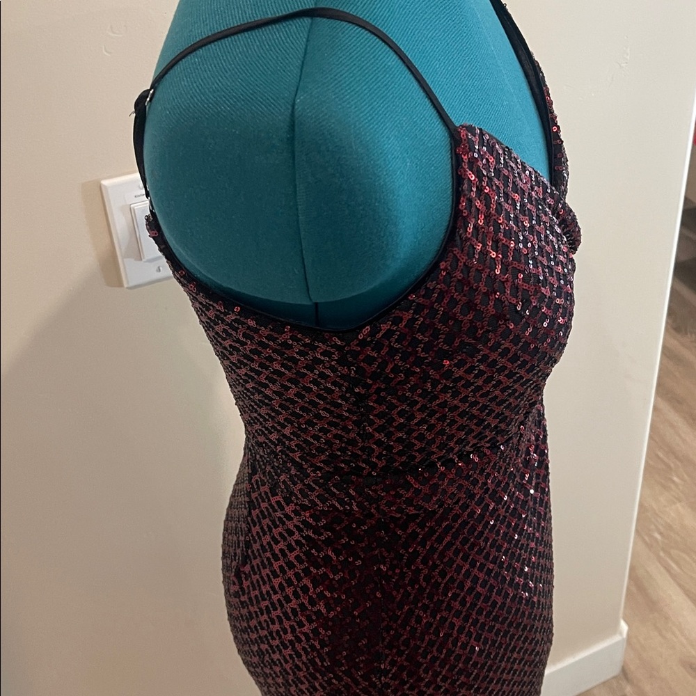 Sequined Red and Black Midi Formal Dress 4 Sleeveless NWT - Picture 6 of 12